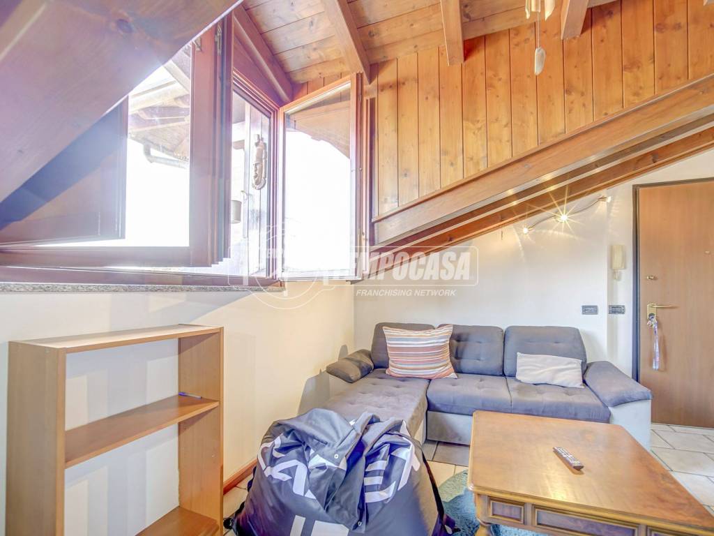 Appartamento a Sesto calende in Via del Nocciolino - Foto 4