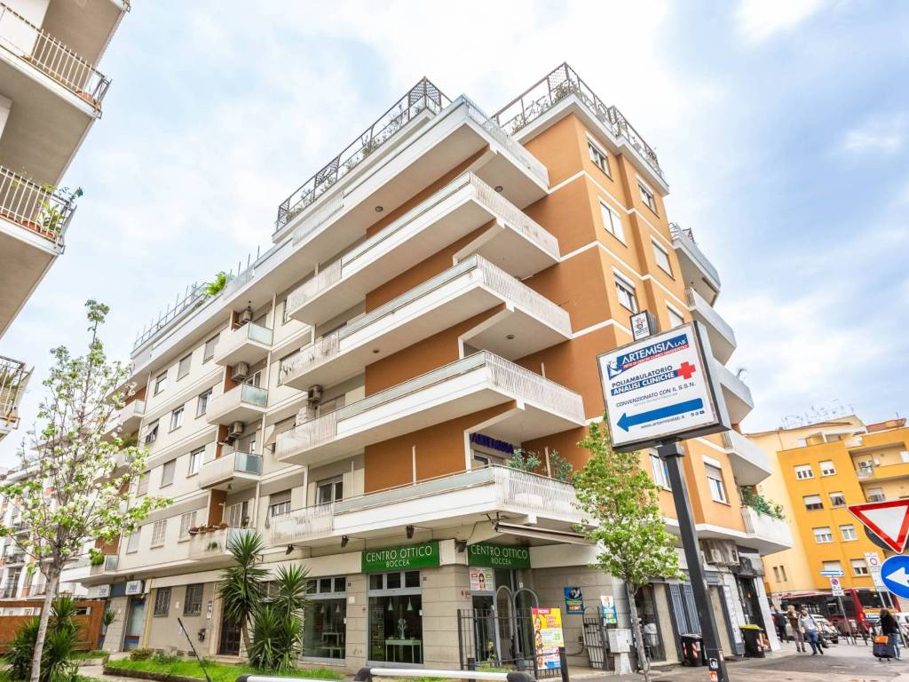 Appartamento a Roma in PIAZZA DEI GIURECONSULTI, 27 - Foto 1