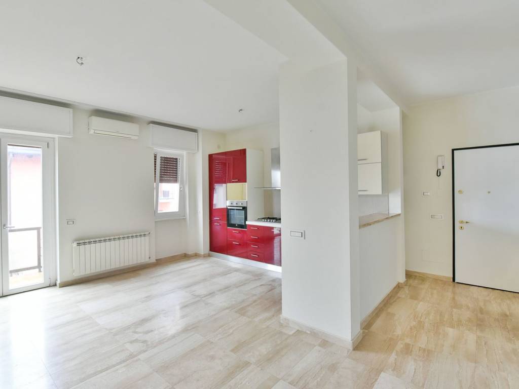 Appartamento a Como in Via 1º Maggio - Foto 2