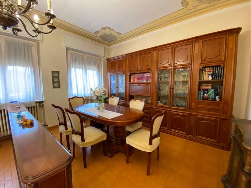 Casa indipendente a Cardano al campo in Via Vincenzo Bellini, 31 - Foto 2