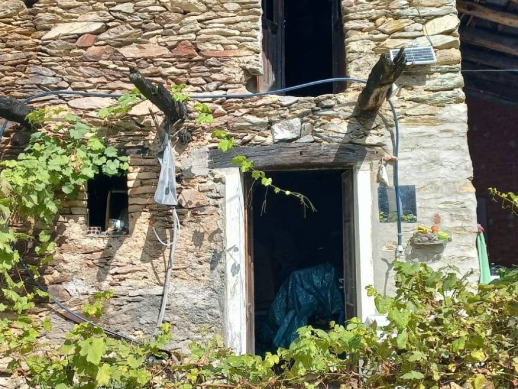 Rustico / casale a Bagnolo piemonte in Via San Defendente, 102 - Foto 2