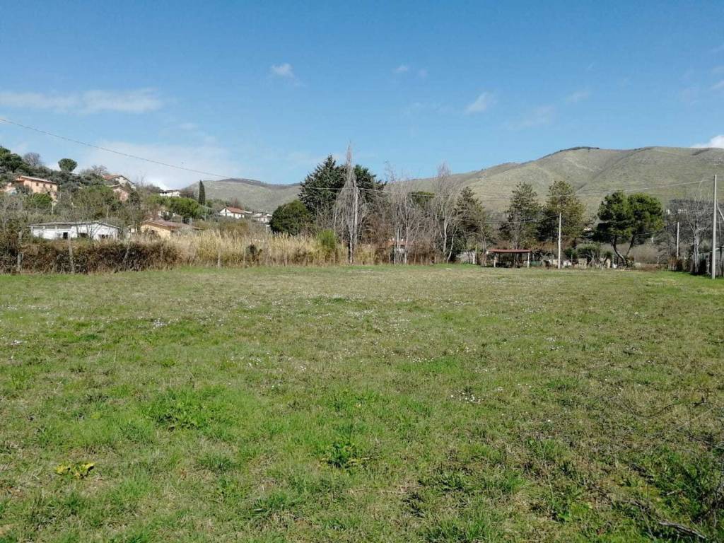 Terreno a Fara in sabina in Via Di Campomaggiore S.N.C. - Foto 3