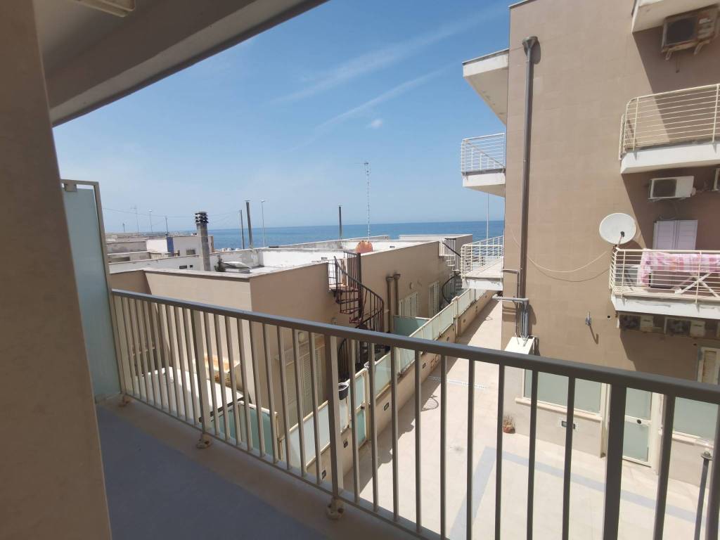 Appartamento a Bari in Lungomare Cristoforo Colombo, 278 - Foto 3