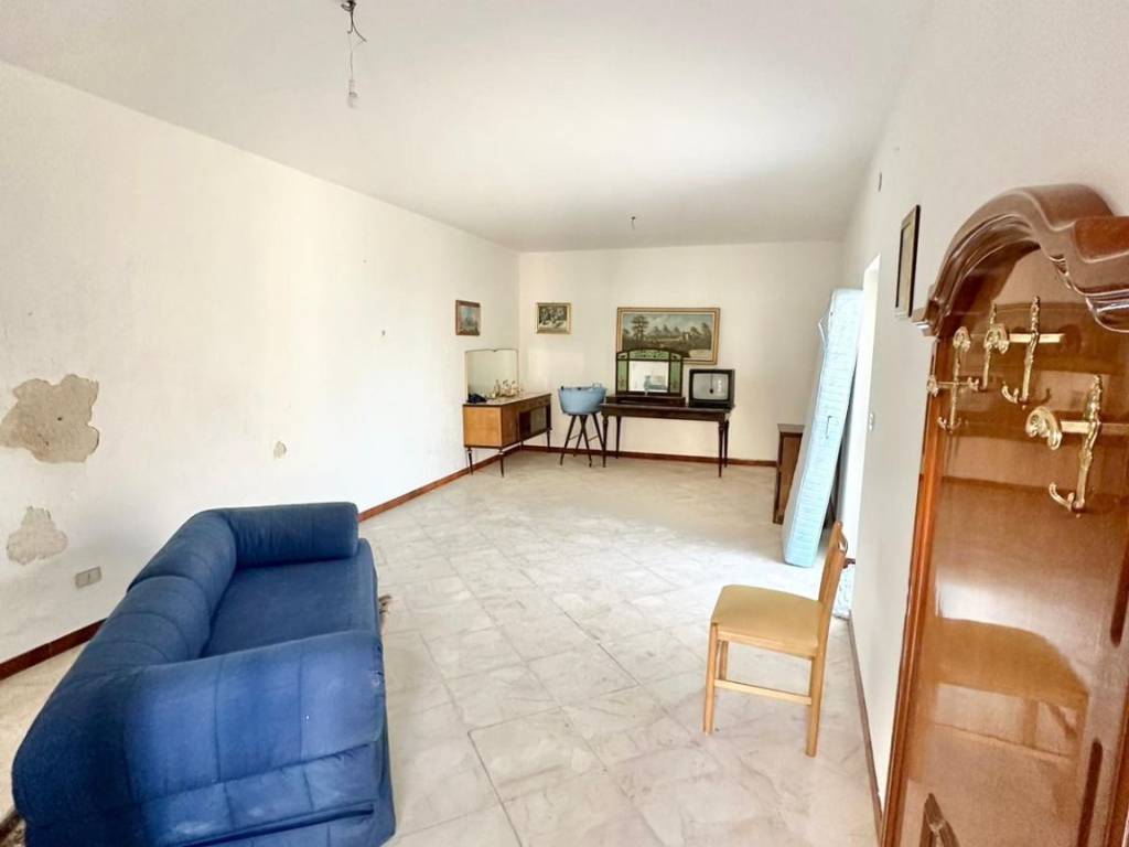 Villa a Palazzo adriano in Via Madonna dei Miracoli - Foto 5