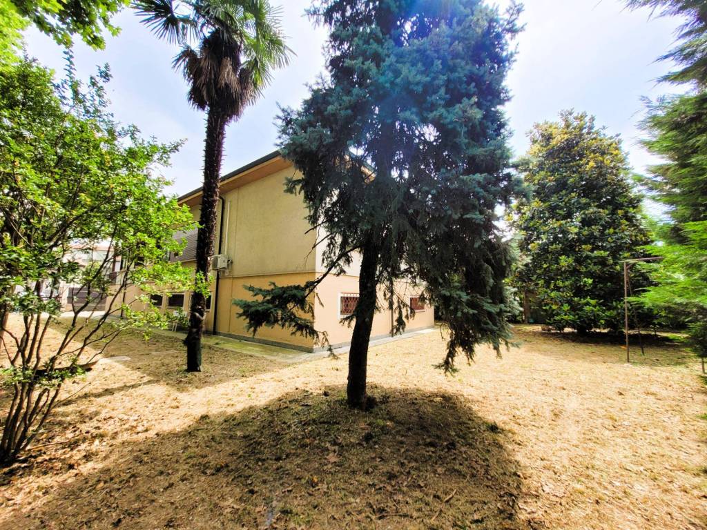 Villa a Lodi in Via dei Tigli, 2 - Foto 2