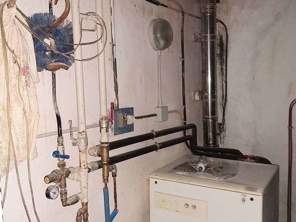 Casa indipendente a Castiglione del lago in Piazza San Lorenzo - Foto 5