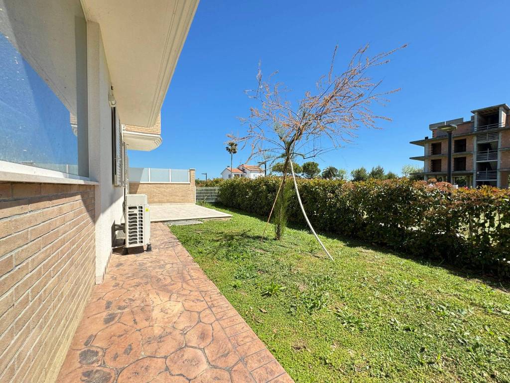 Appartamento a Giulianova in Via Portofino - Foto 3