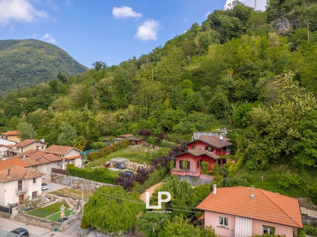 Villa a Cittiglio in Via Nazario Sauro, 27 - Foto 4