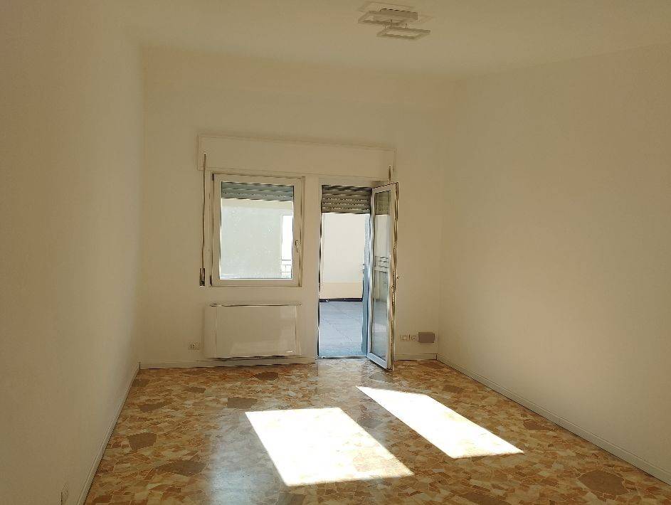 Appartamento a Besozzo in Via Guglielmo Marconi, 5 - Foto 2