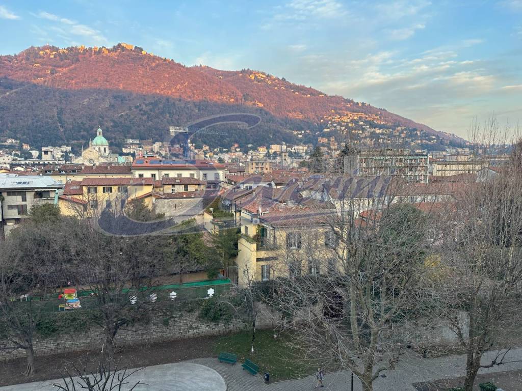 Appartamento a Como in Via Borsieri, 6 - Foto 4