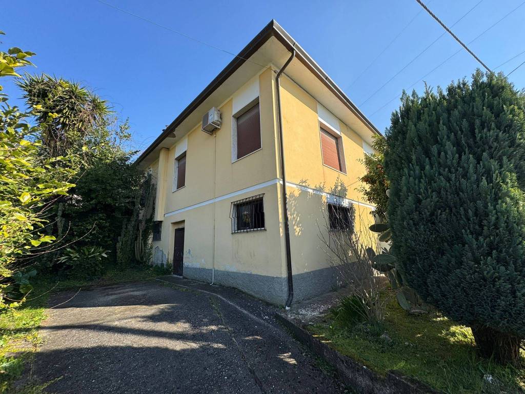 Villa a Pietrasanta in Via Strettoia, 231 - Foto 2