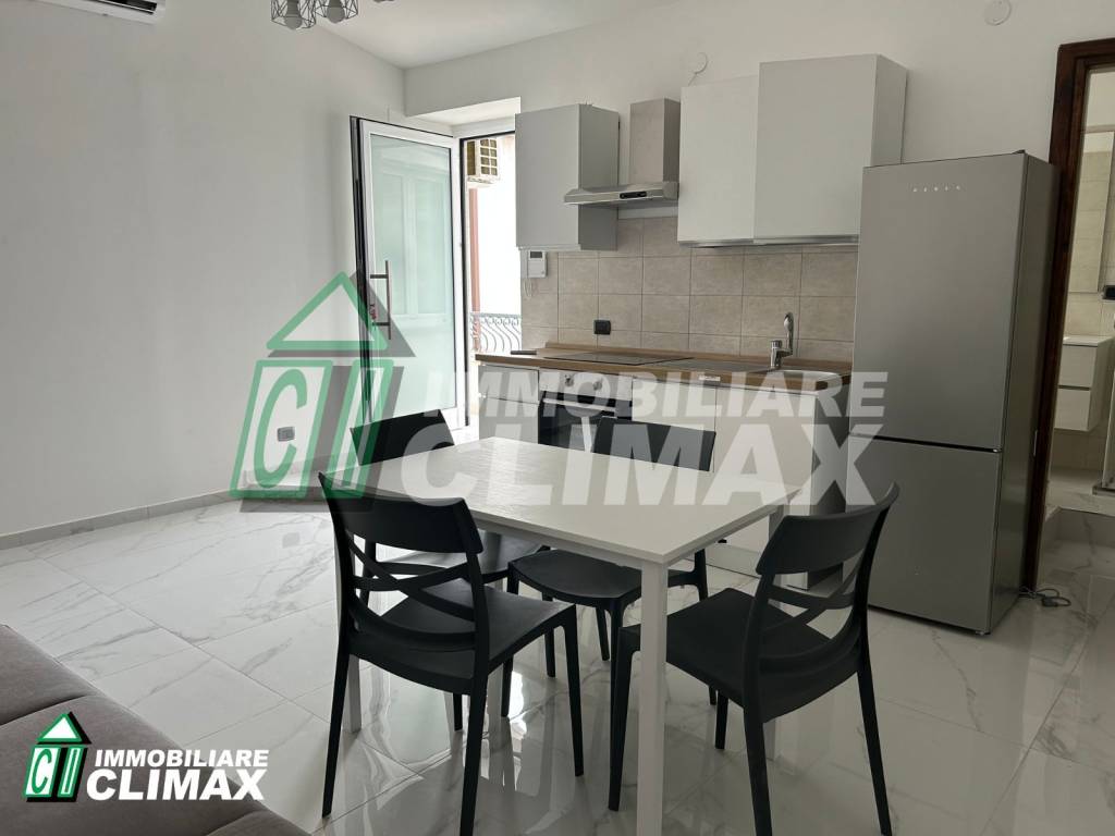 Appartamento a Caserta in Piazza Giacomo Matteotti, 63 - Foto 4