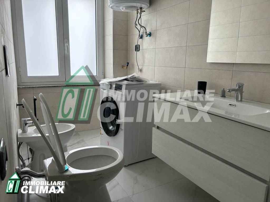 Appartamento a Caserta in Piazza Giacomo Matteotti, 63 - Foto 5