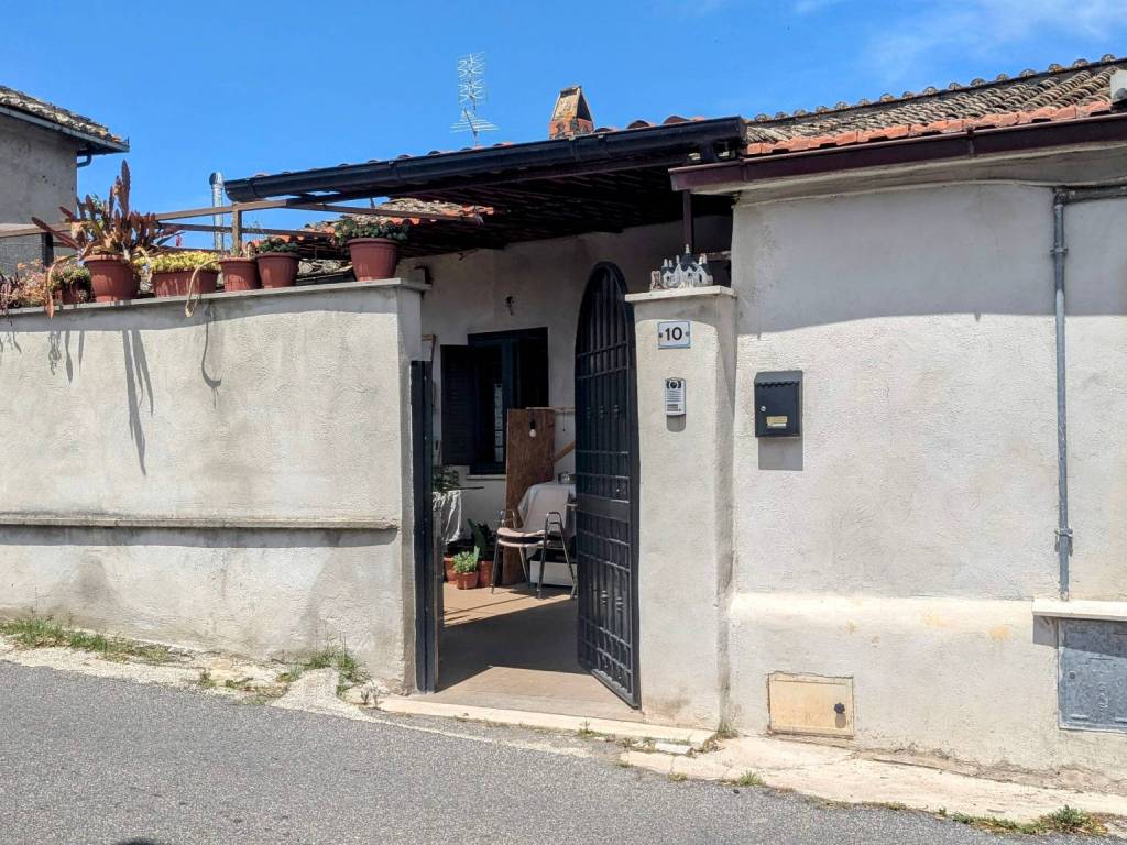 Appartamento a Fabrica di roma in Via del Barco - Foto 2