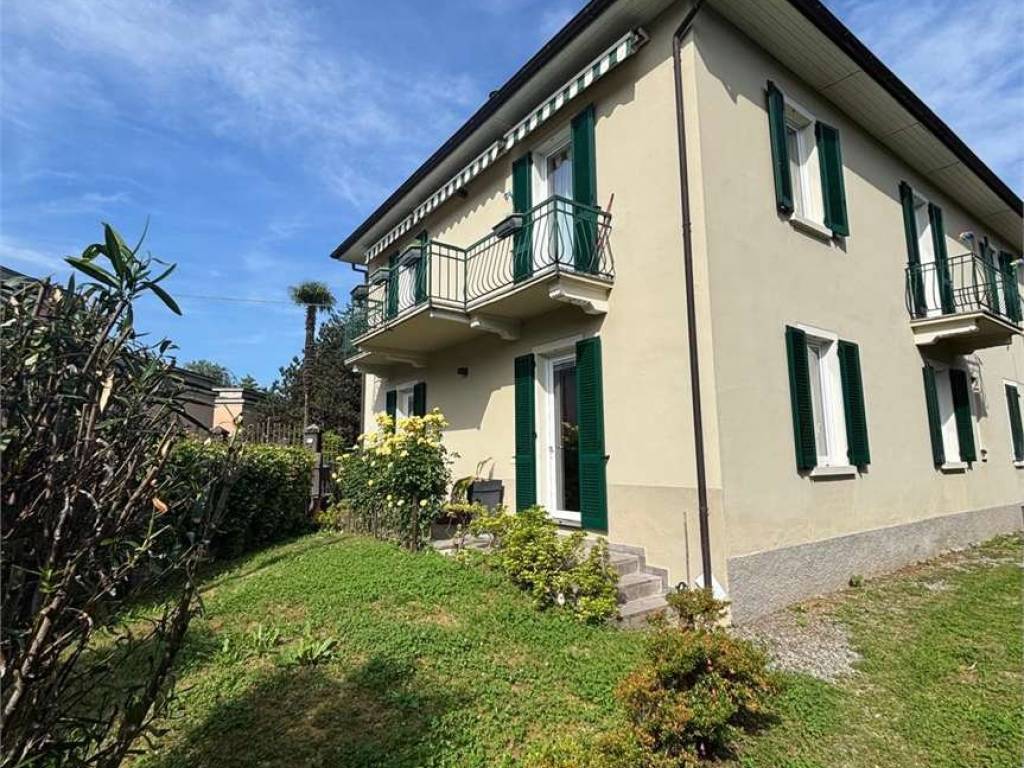 Villetta a schiera a Verbania in piazza leone fabbri, 8 - Foto 2