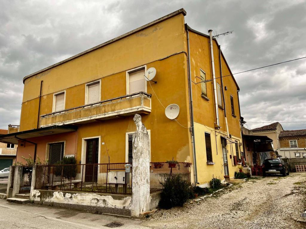 Casa indipendente a Lugo in Via Stradone Bentivoglio, 1 - Foto 2
