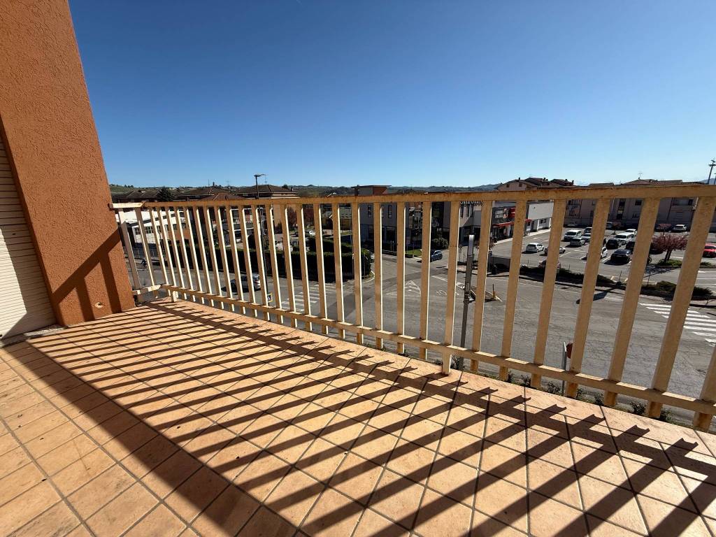 Appartamento a Castagnito in Via Neive, 5 - Foto 2