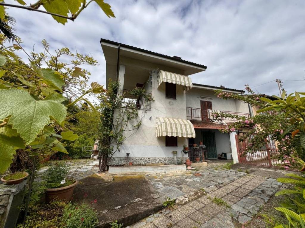 Villa a Bagnolo piemonte in Via Cave, 357 - Foto 3