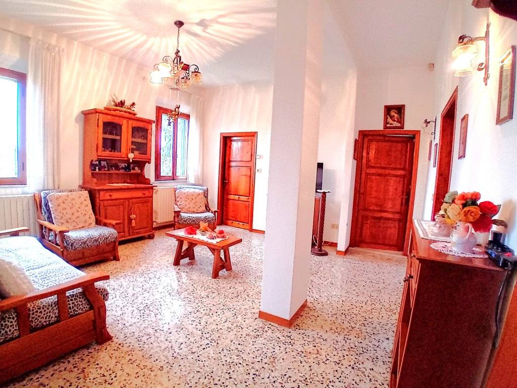 Casa indipendente a Pontedera in Via delle Cantine - Foto 3