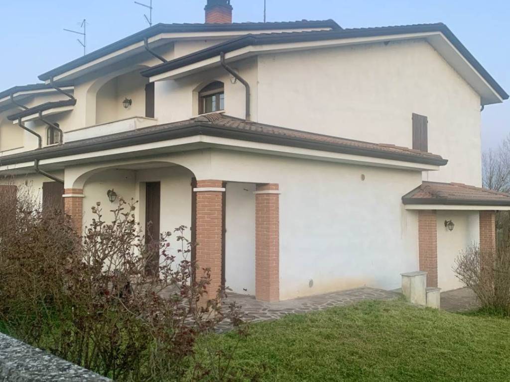 Villetta a schiera a Dosolo in Via sabbadini , 81 - Foto 2