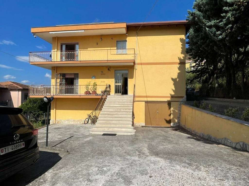Casa indipendente a Salerno in Via Casale, 5 - Foto 2