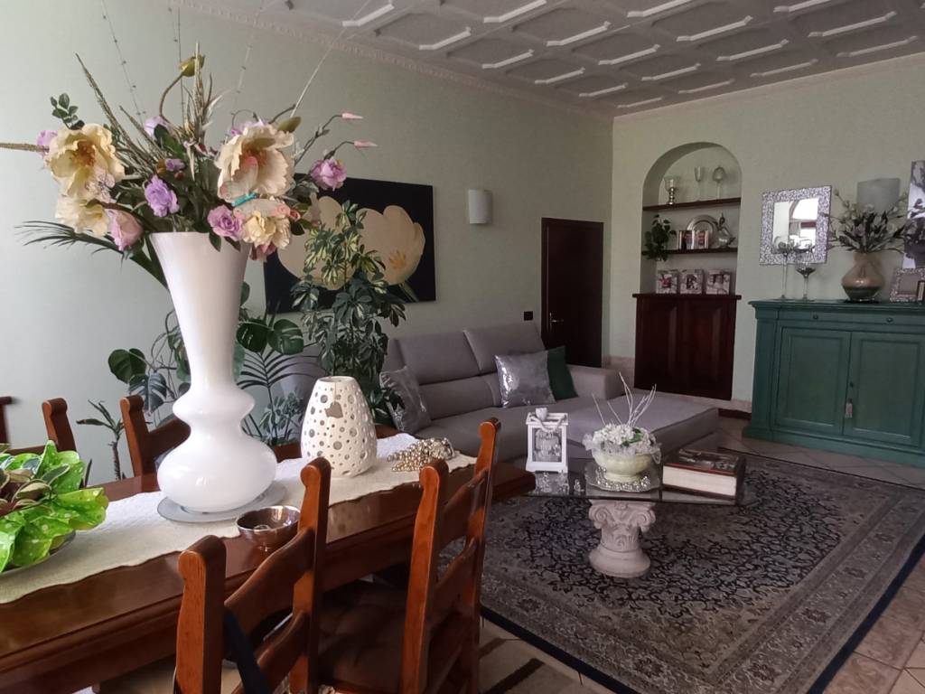 Appartamento a Cuveglio in Via 24 Maggio - Foto 2