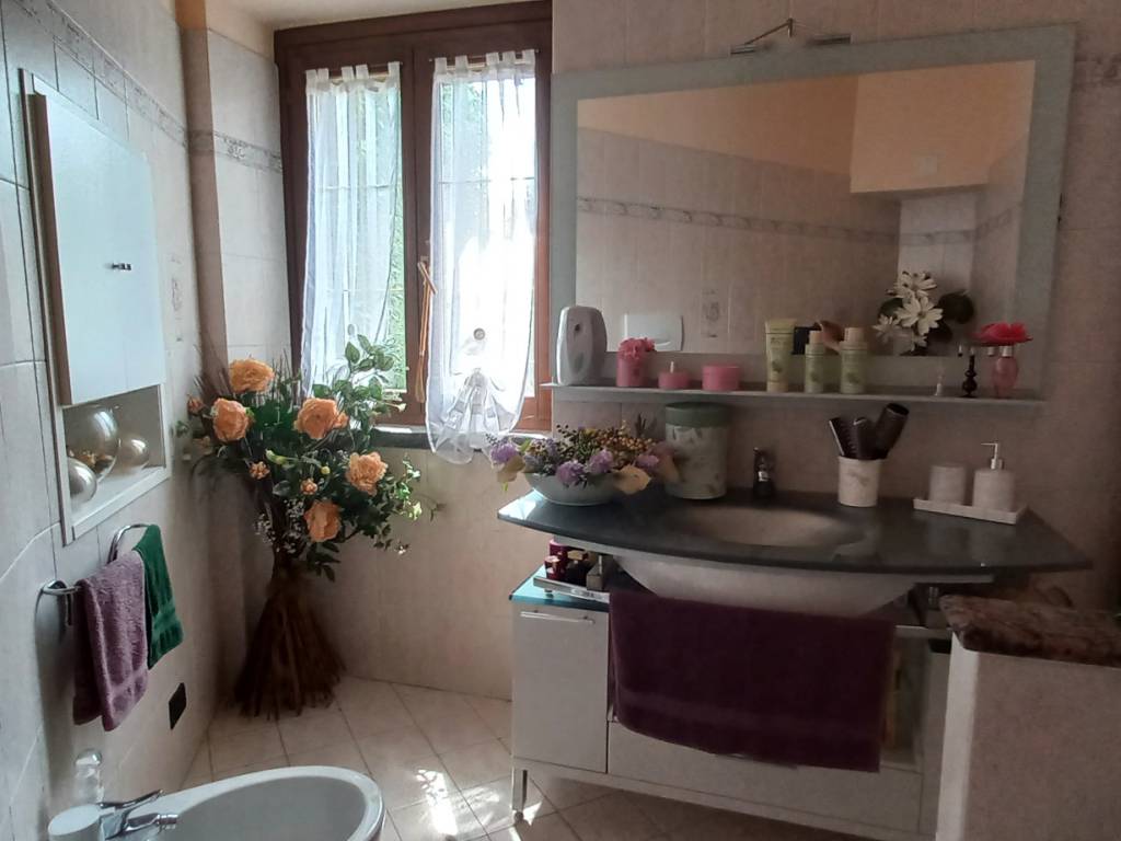 Appartamento a Cuveglio in Via 24 Maggio - Foto 5