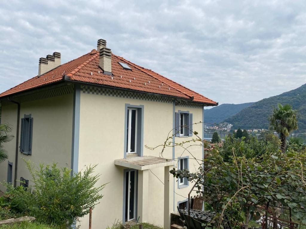 Villa a Brusimpiano in Via Fratelli Cervi - Foto 4