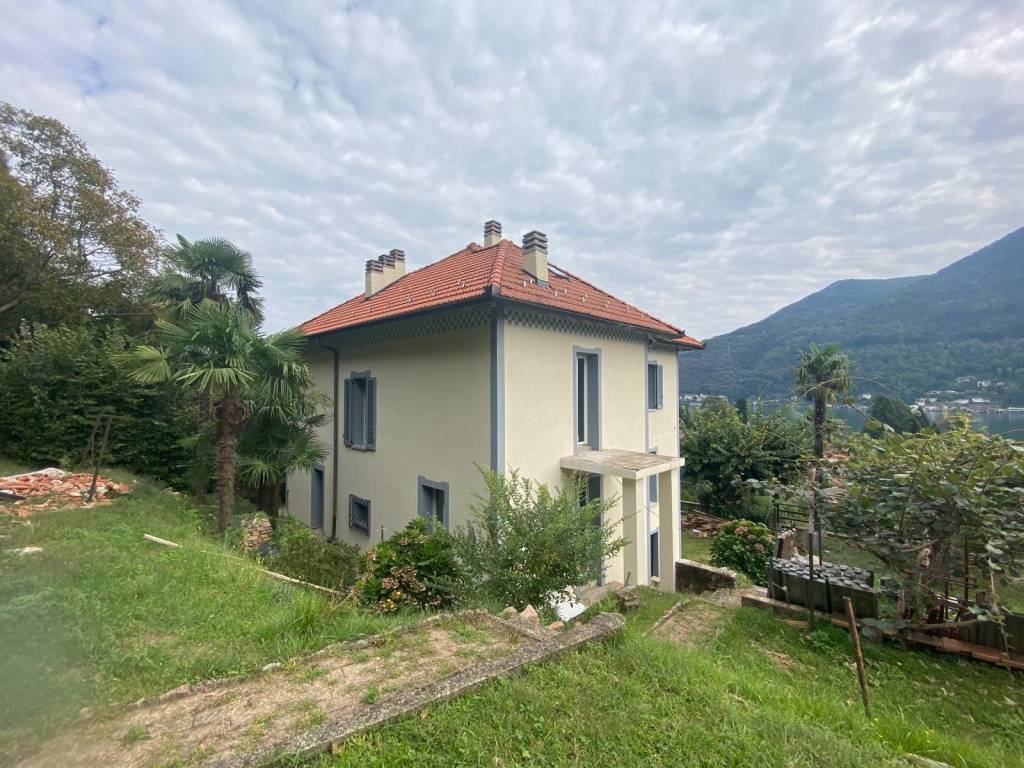 Villa a Brusimpiano in Via Fratelli Cervi - Foto 5