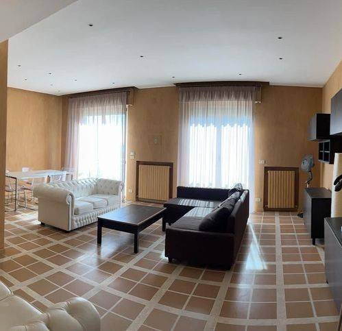 Attico / mansarda a Pescara in Piazza Della Rinascita - Foto 2