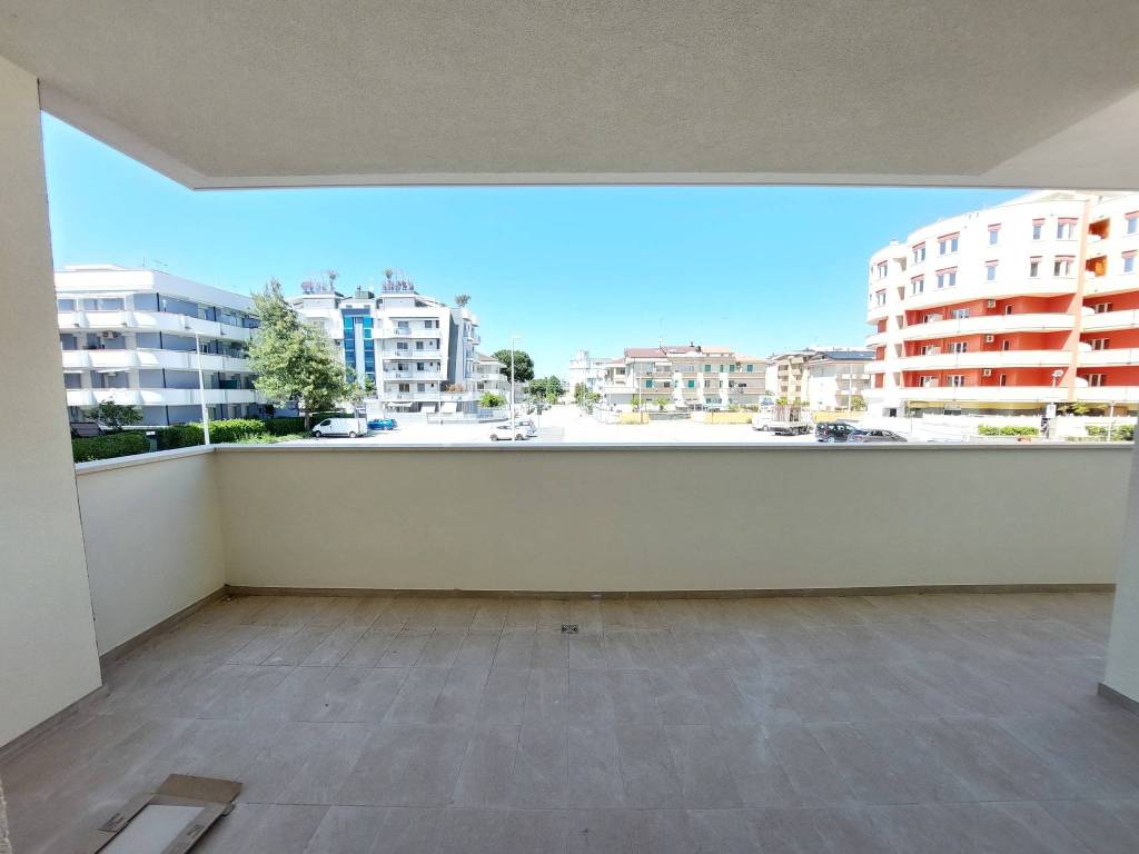 Appartamento a Alba adriatica in Via merano, snc - Foto 2