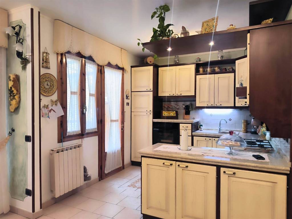 Appartamento a San gimignano in VIA CASTALDI - Foto 3