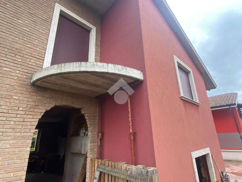 Villa a Avezzano in Via Giovanni XXIII - Foto 3