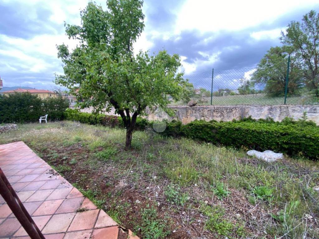 Villa a Avezzano in Via Giovanni XXIII - Foto 4