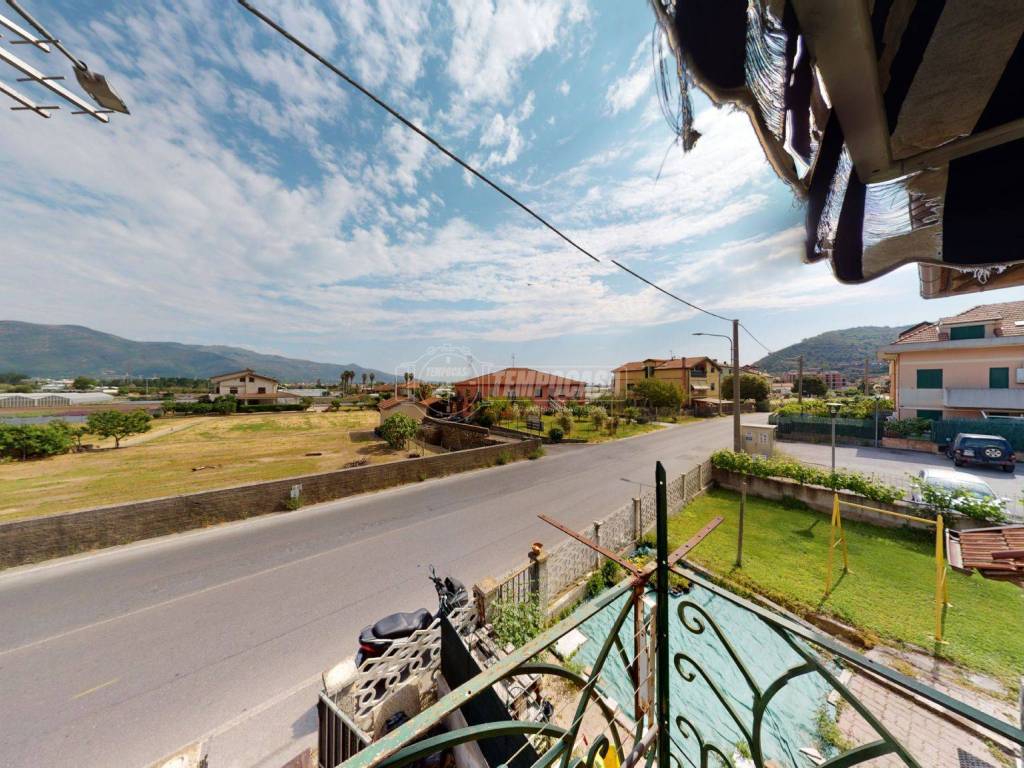 Appartamento a Albenga in Via M. Genlis 11 - Foto 3