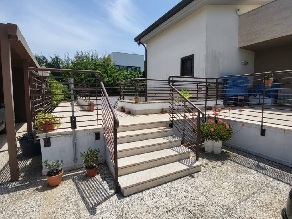 Villa a Trani in Via Martiri di Palermo, 59 - Foto 4