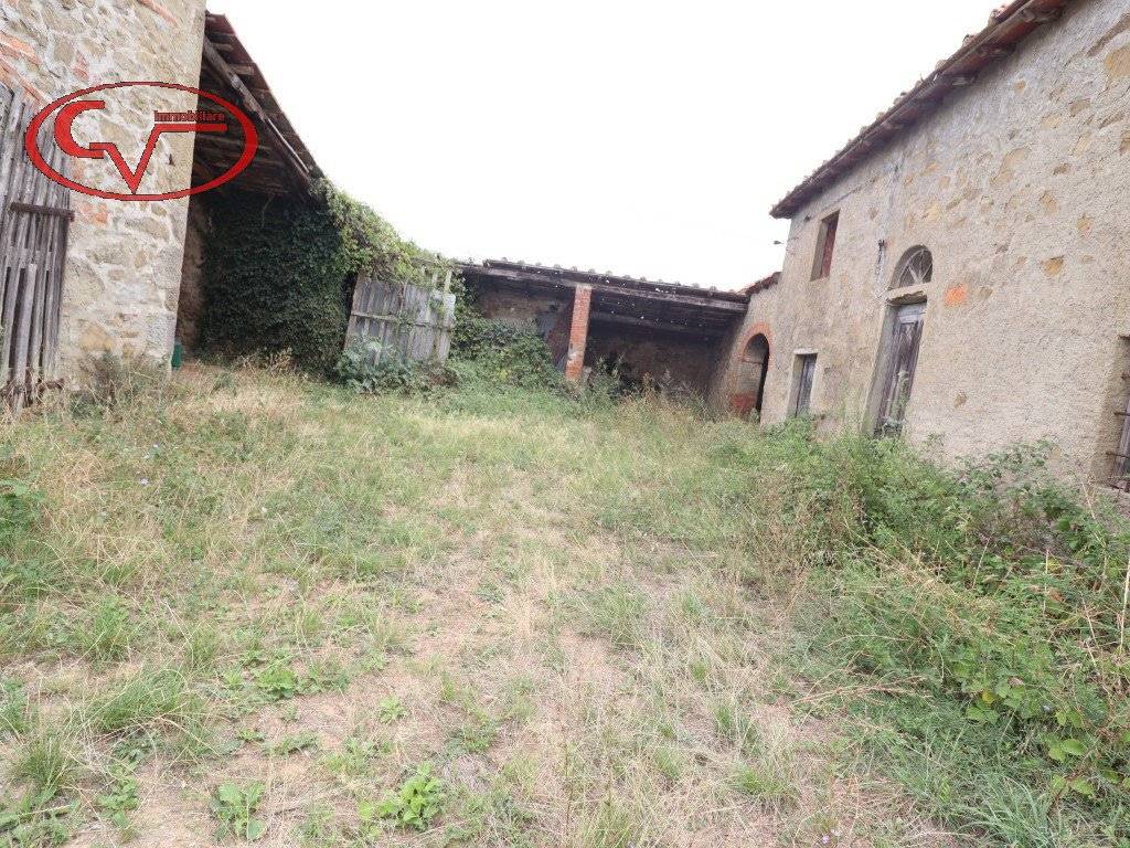 Rustico / casale a Montevarchi in Strada Comunale di Moncioni Ucerano e Starda - Foto 5
