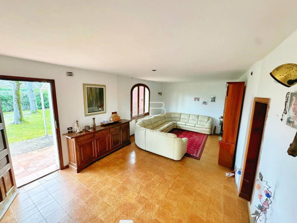 Villa a Forte dei marmi in Via Versilia - Foto 2