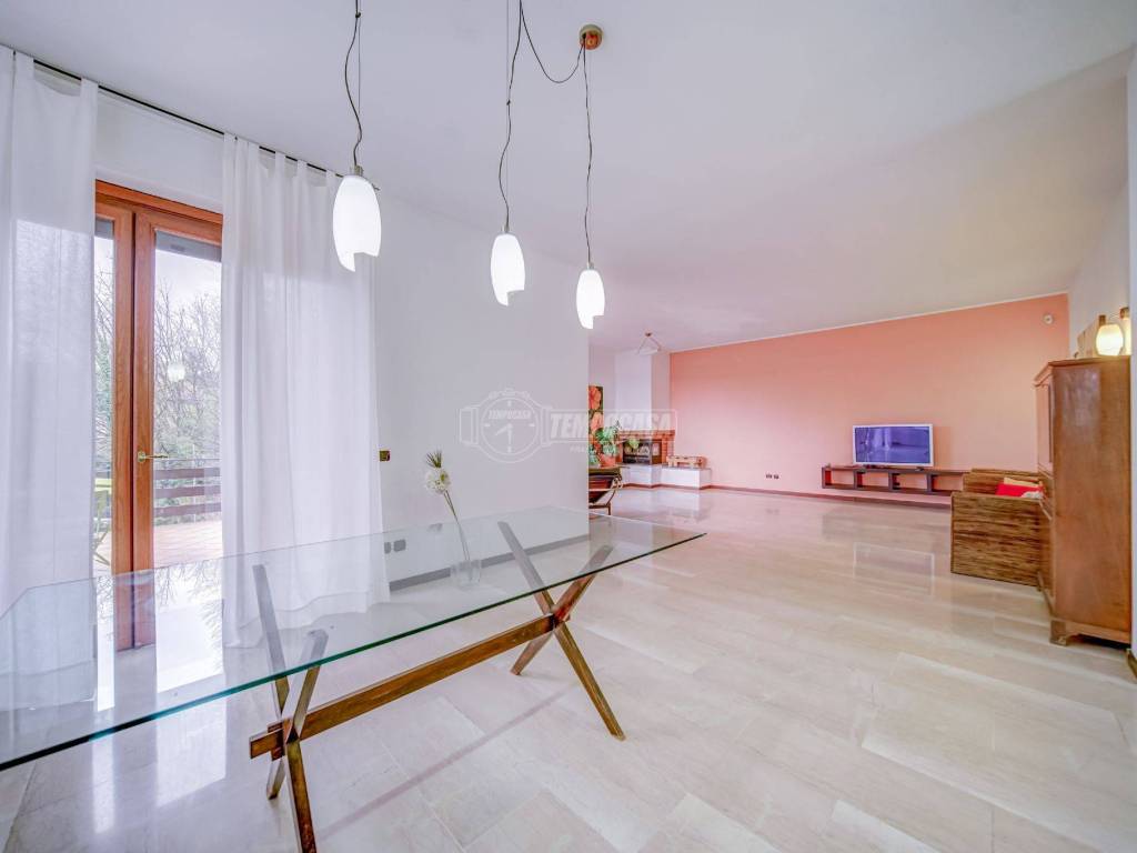 Villa a Albizzate in Via Giuseppe Mazzini - Foto 4