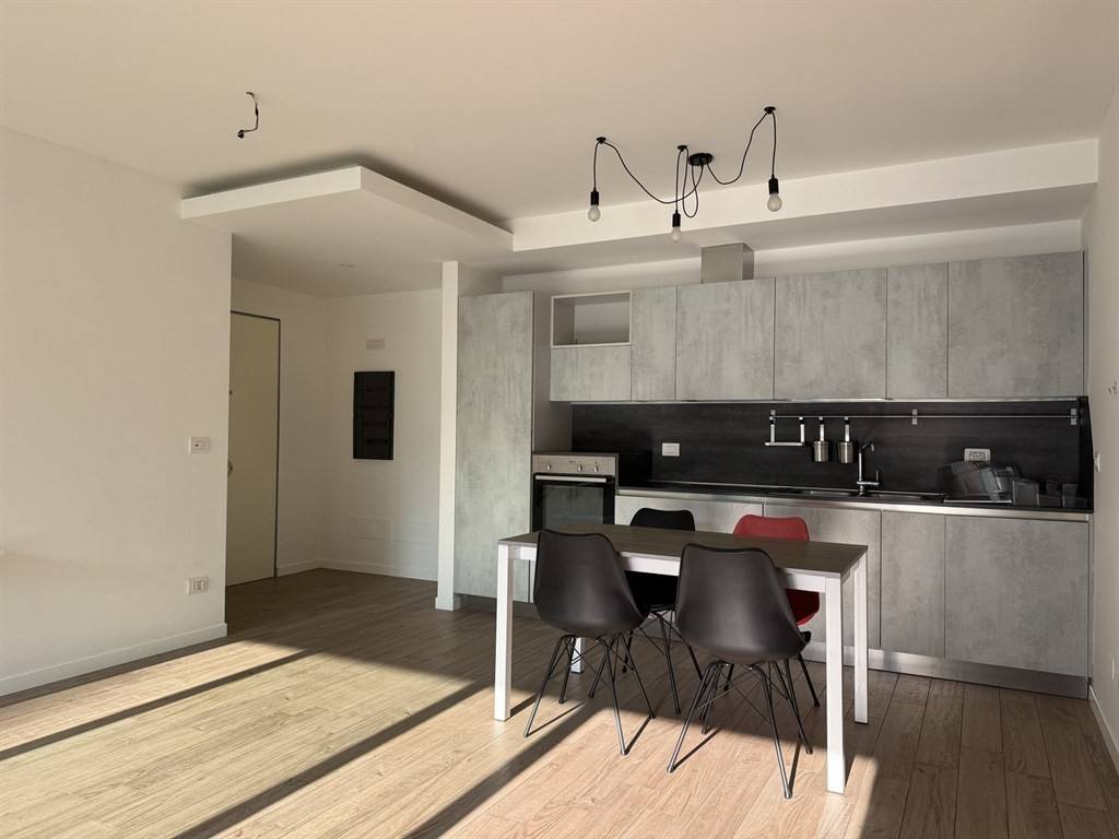 Appartamento a Pordenone in PIAZZETTA COSTANTINI - Foto 2