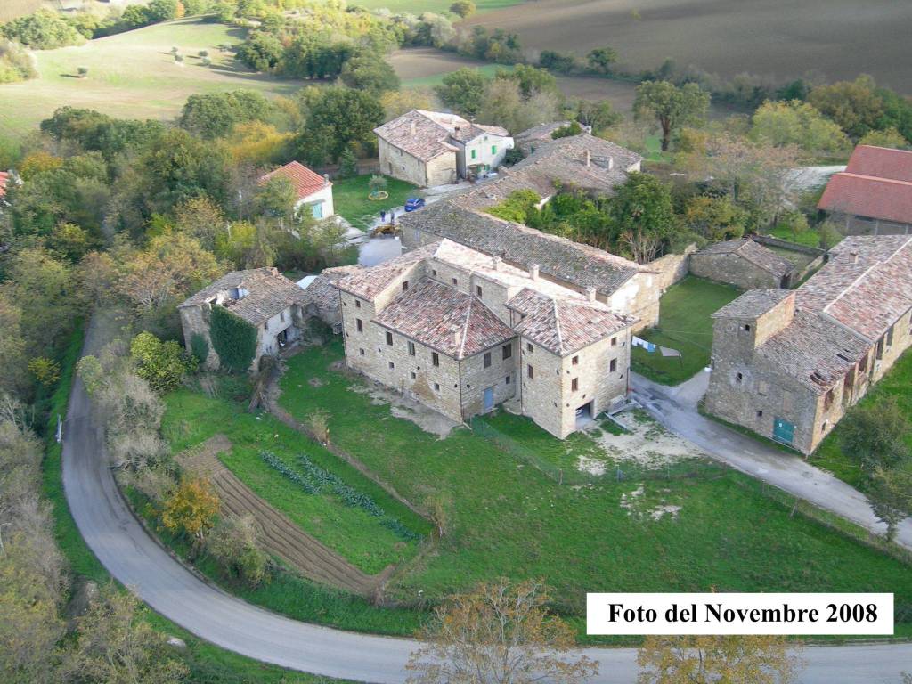 Rustico / casale a Pioraco in Via Casali, 16 - Foto 3