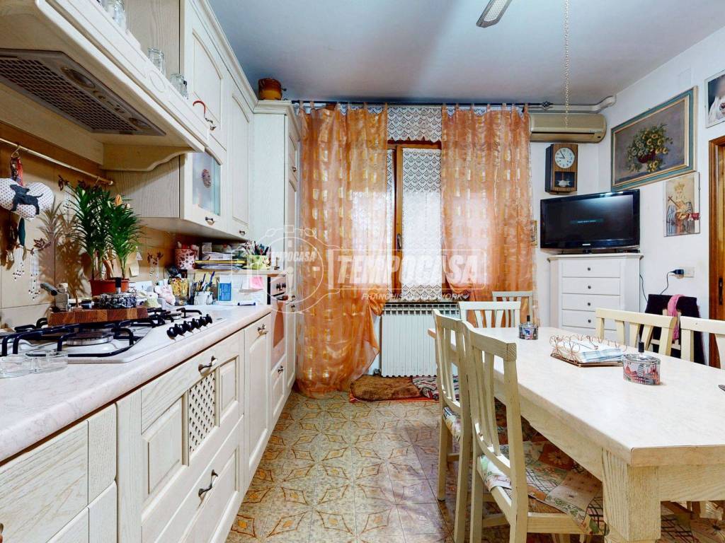 Appartamento a Cento in Via Finalese 10//1 - Foto 5