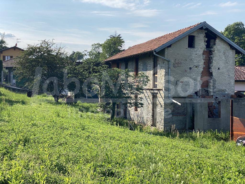 Rustico / casale a Besozzo in via Masserano - Foto 2
