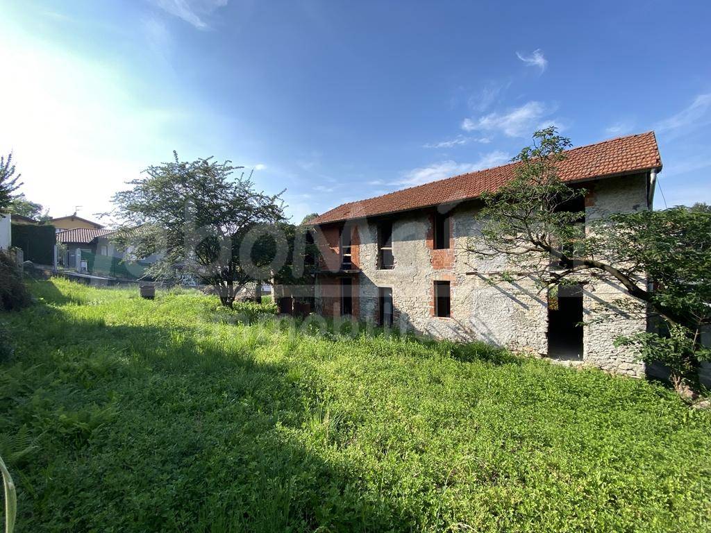 Rustico / casale a Besozzo in via Masserano - Foto 5