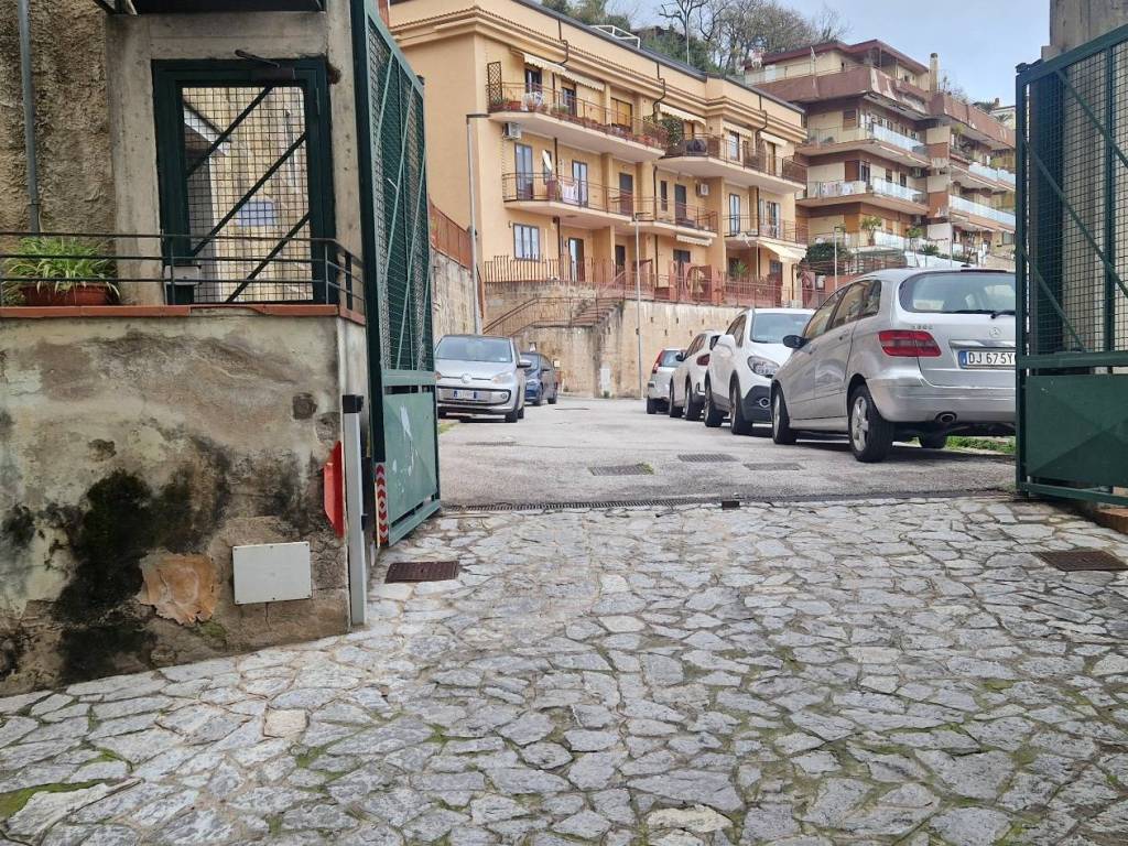 Appartamento a Salerno in Viale degli Olmi, 26 - Foto 2