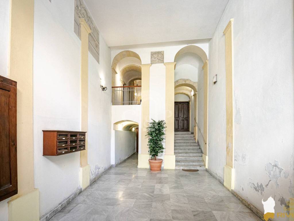 Attico / mansarda a Cagliari in Piazza Dettori - Foto 3