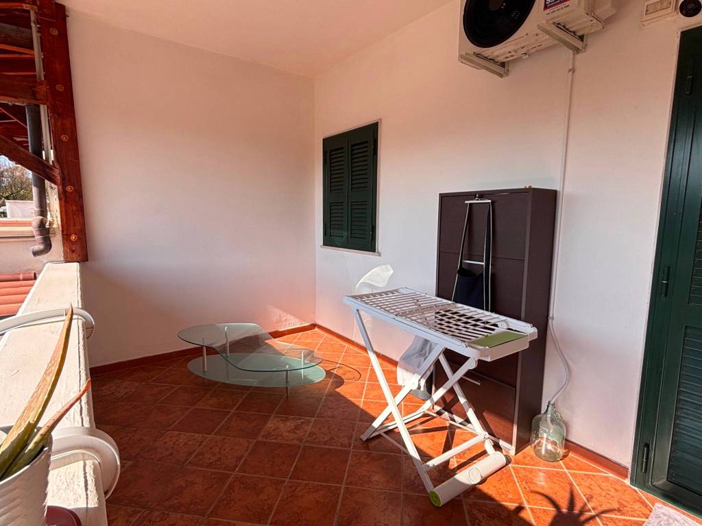 Villetta a schiera a Bari in CONTRADA SCIZZO BORGO REGINA N.131 - Foto 3