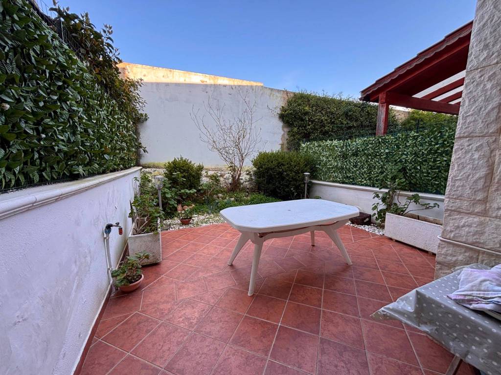 Villetta a schiera a Bari in CONTRADA SCIZZO BORGO REGINA N.131 - Foto 5