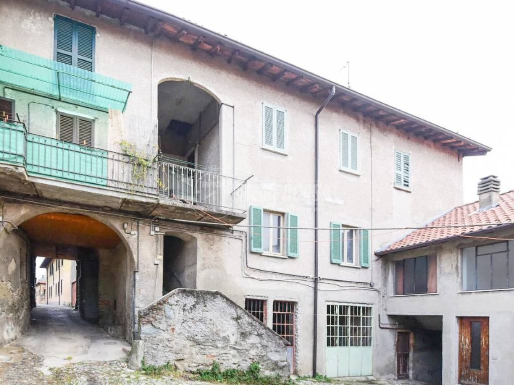 Appartamento a Erba in Via I Maggio - Foto 2