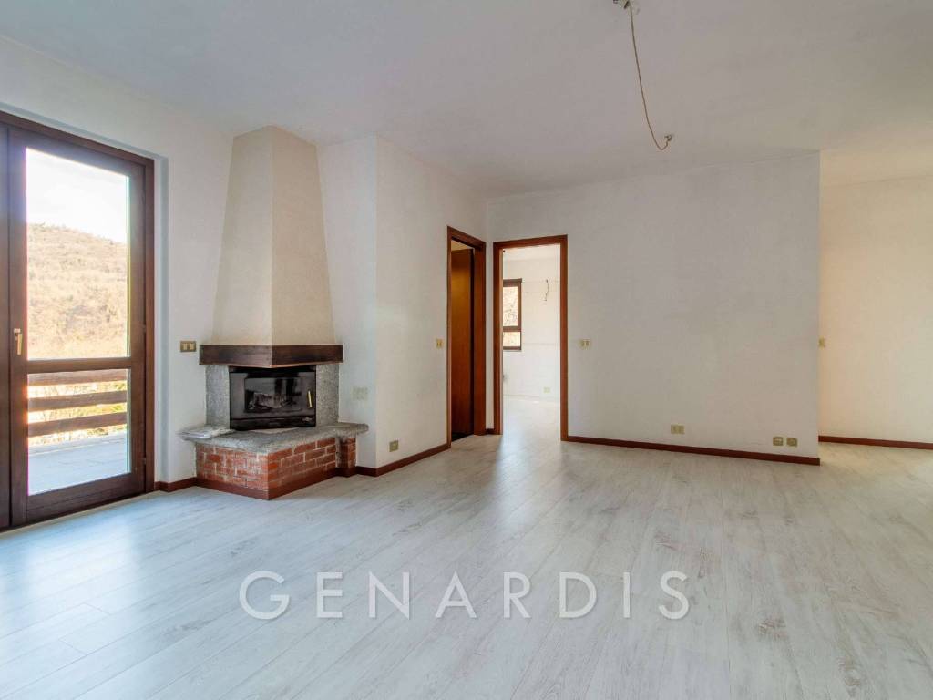 Appartamento a Brissago-valtravaglia in Via Al Piano 2 E - Foto 3